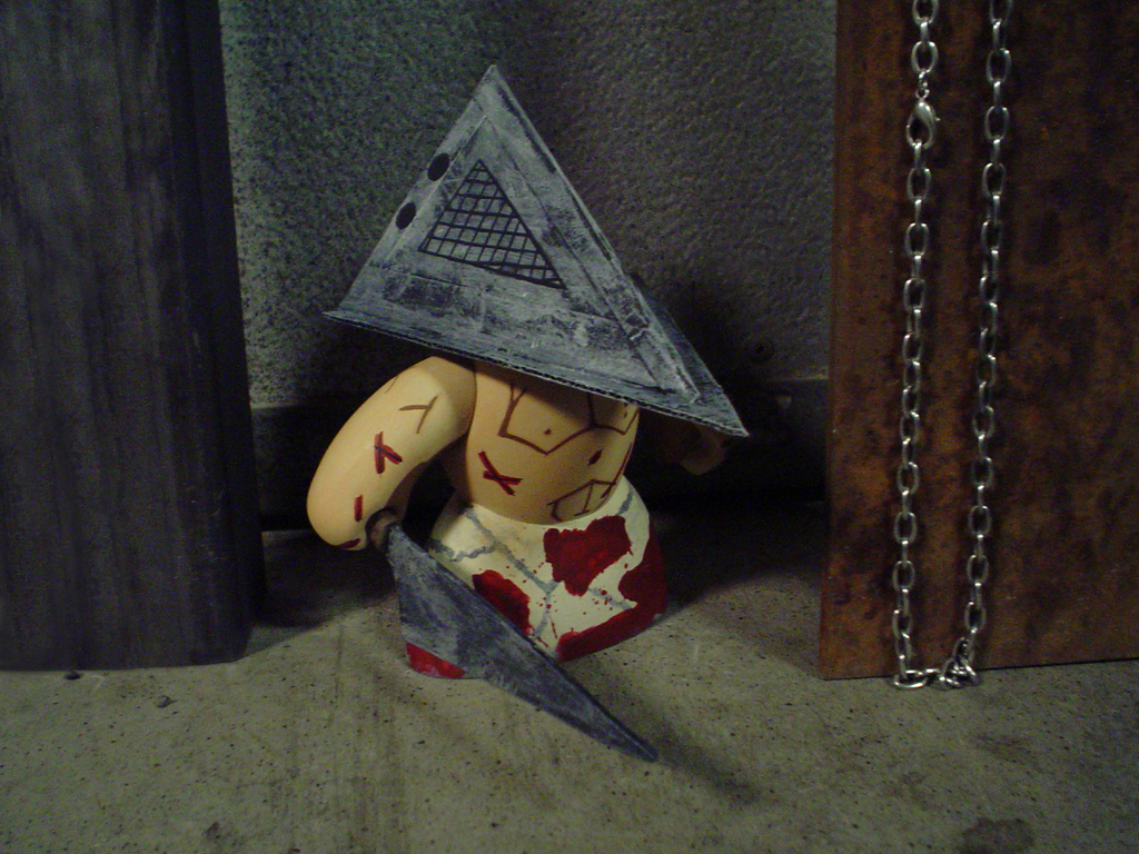 custom-pyramid-head-silent-hill-mighty-mugg.jpg